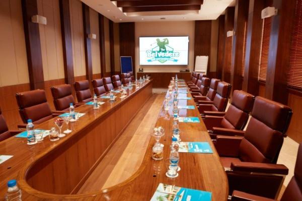 Belvedere Golf & Country Club Adalaj Bagian luar foto