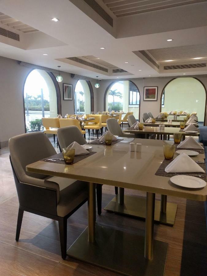 Belvedere Golf & Country Club Adalaj Bagian luar foto